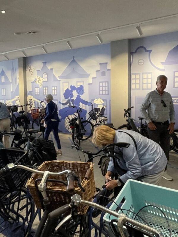 Service-fietsenstalling Centrum Delft